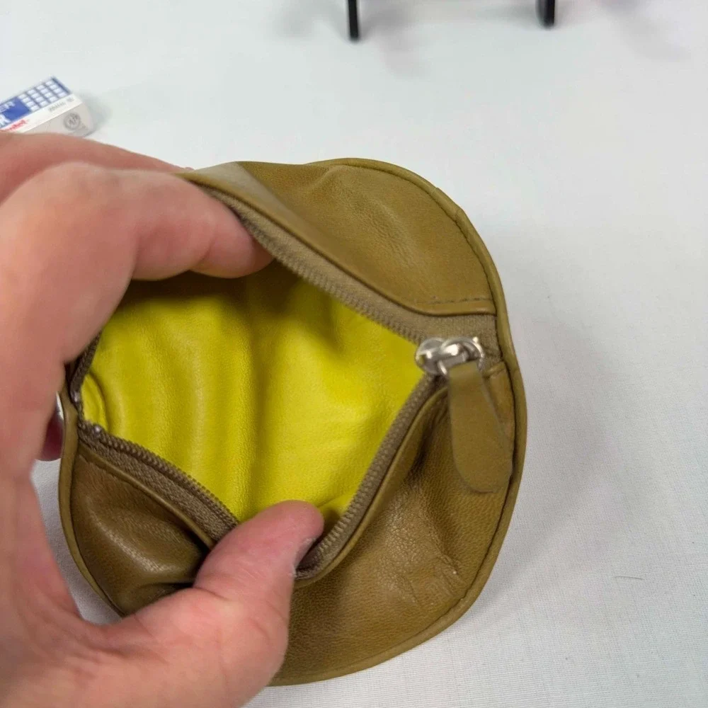 Neiman Marcus Leather Round Jewelry Case Olive Green Travel Coin Pouch 4.75